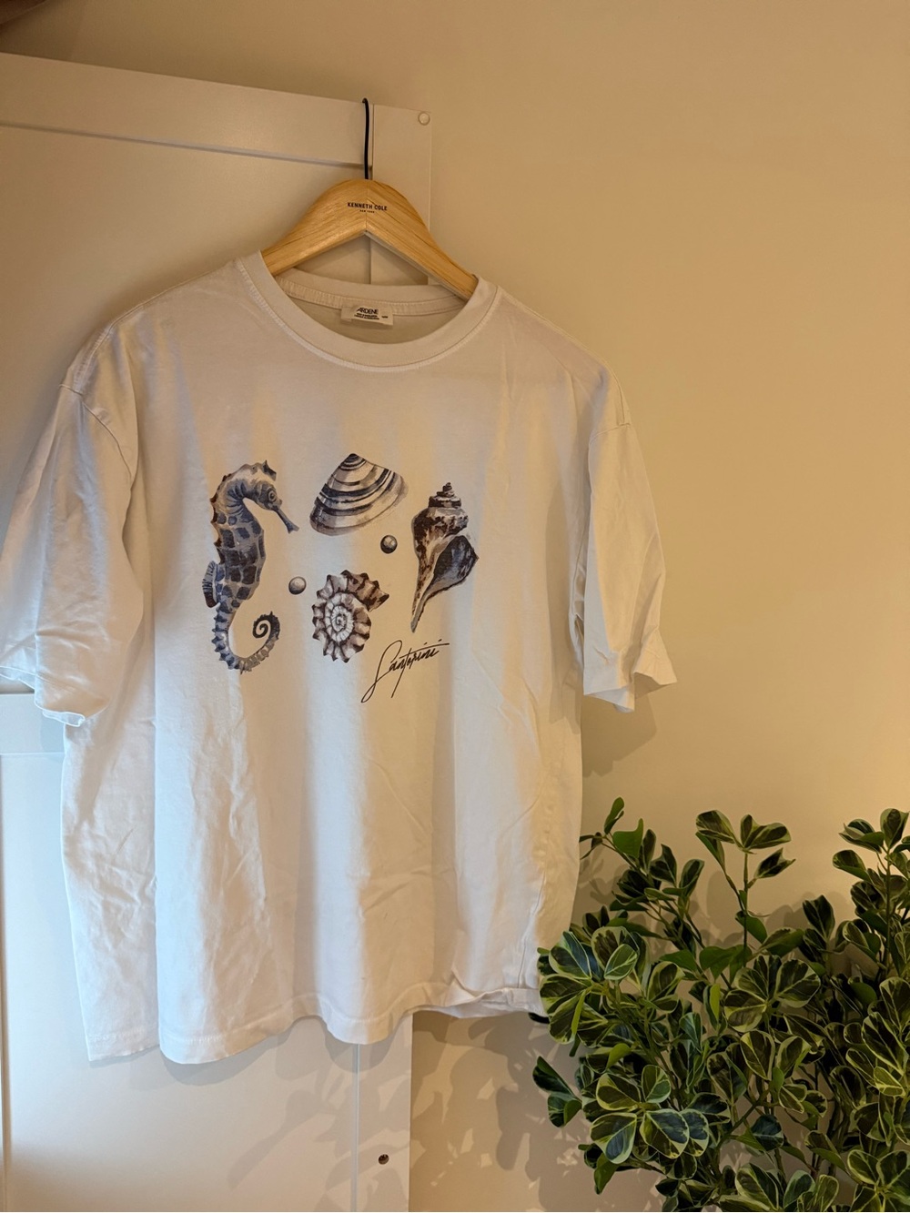 Ardene White Graphic Seashell & Seahorse Tee